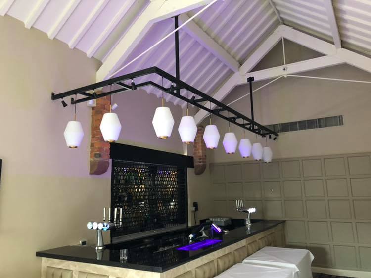 Lighting set up in a bar / restaurant / hotel